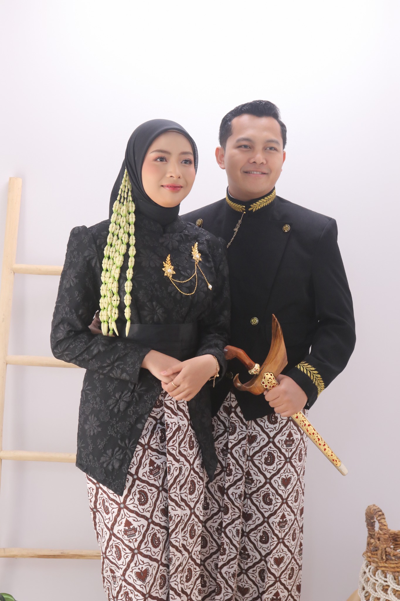 Potret close-up Nila dan Arief dalam sesi prewedding
